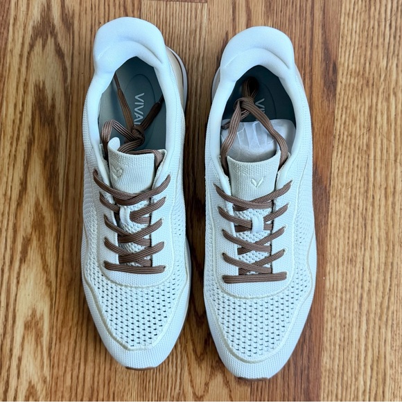 Vivaia Unisex Slip-On Mesh Sneakers (Allday) - Picture 3 of 8